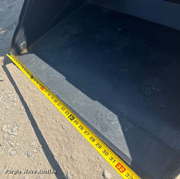 image for item EG8240 2024 CFG Industrial KRW233 skid steer loader