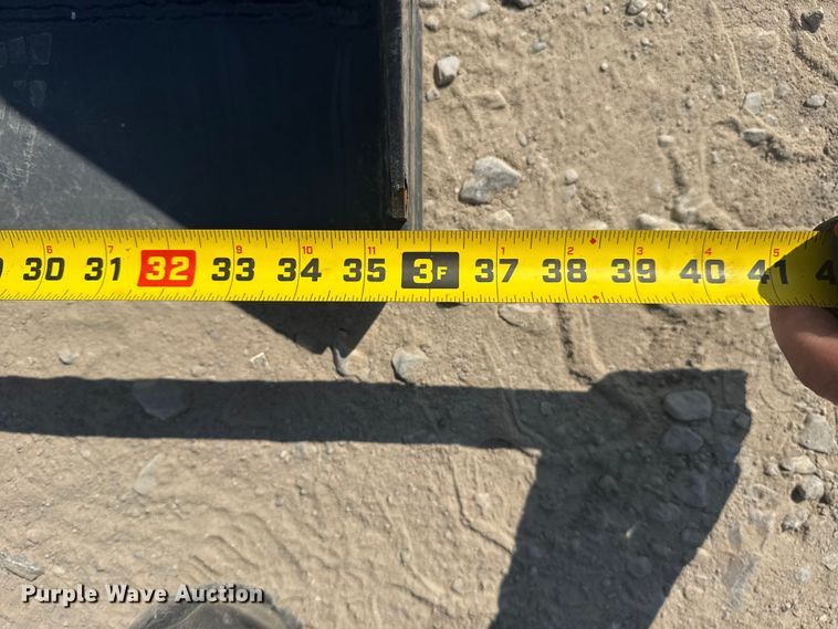 image for item EG8240 2024 CFG Industrial KRW233 skid steer loader