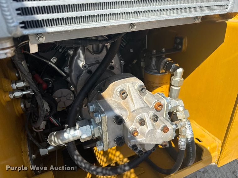 image for item EG8240 2024 CFG Industrial KRW233 skid steer loader