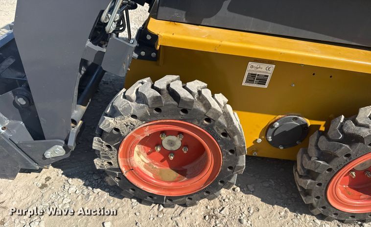 image for item EG8240 2024 CFG Industrial KRW233 skid steer loader