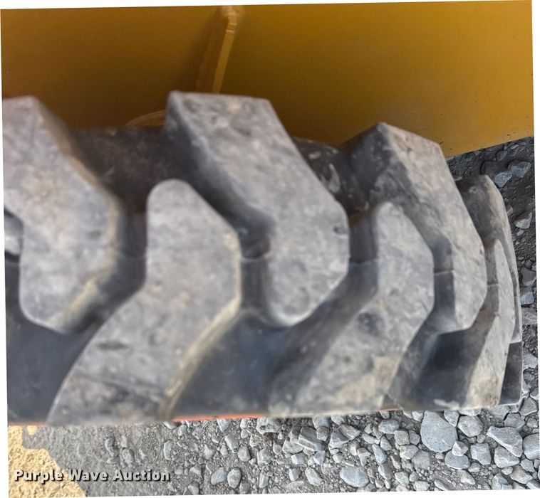 image for item EG8240 2024 CFG Industrial KRW233 skid steer loader