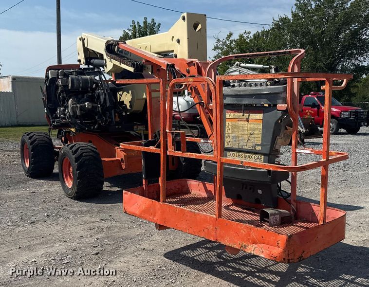 image for item EG8241 1999 JLG 450AJ boom lift