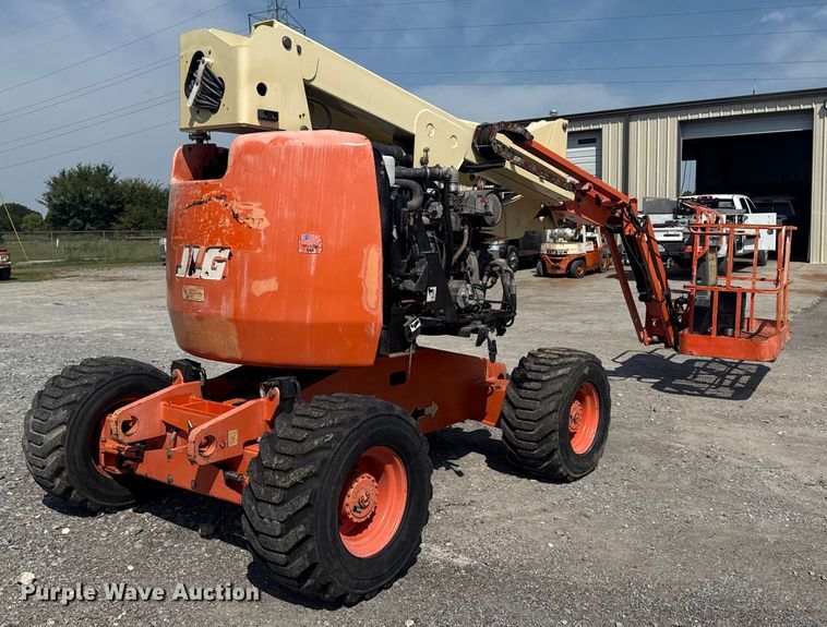 image for item EG8241 1999 JLG 450AJ boom lift