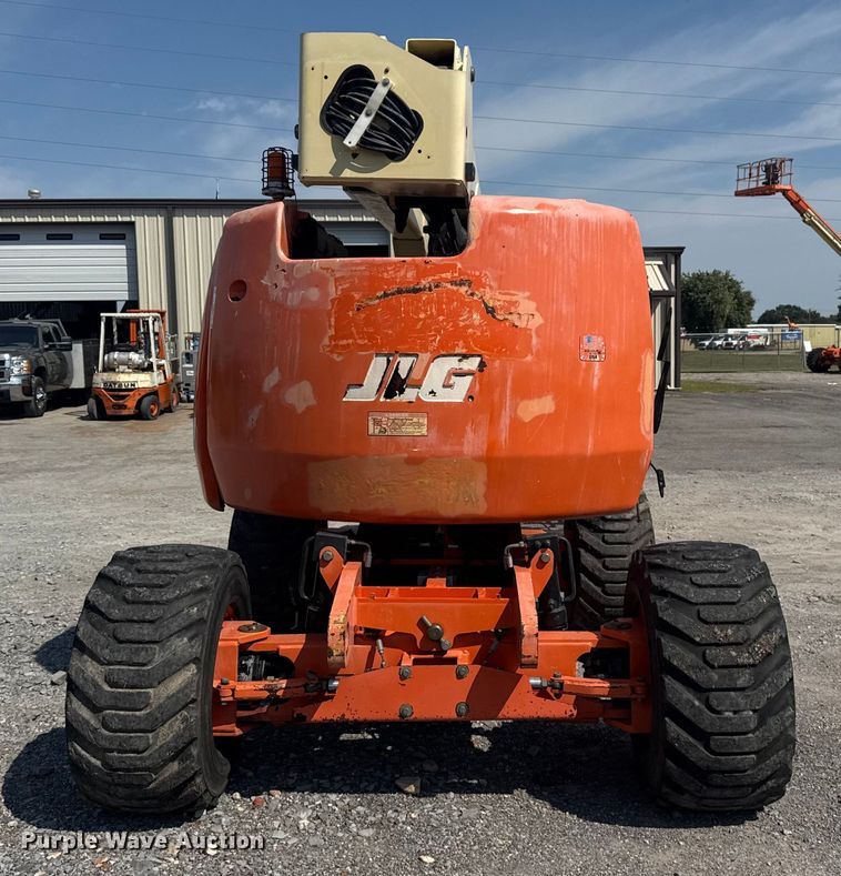 image for item EG8241 1999 JLG 450AJ boom lift