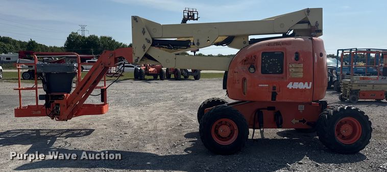 image for item EG8241 1999 JLG 450AJ boom lift