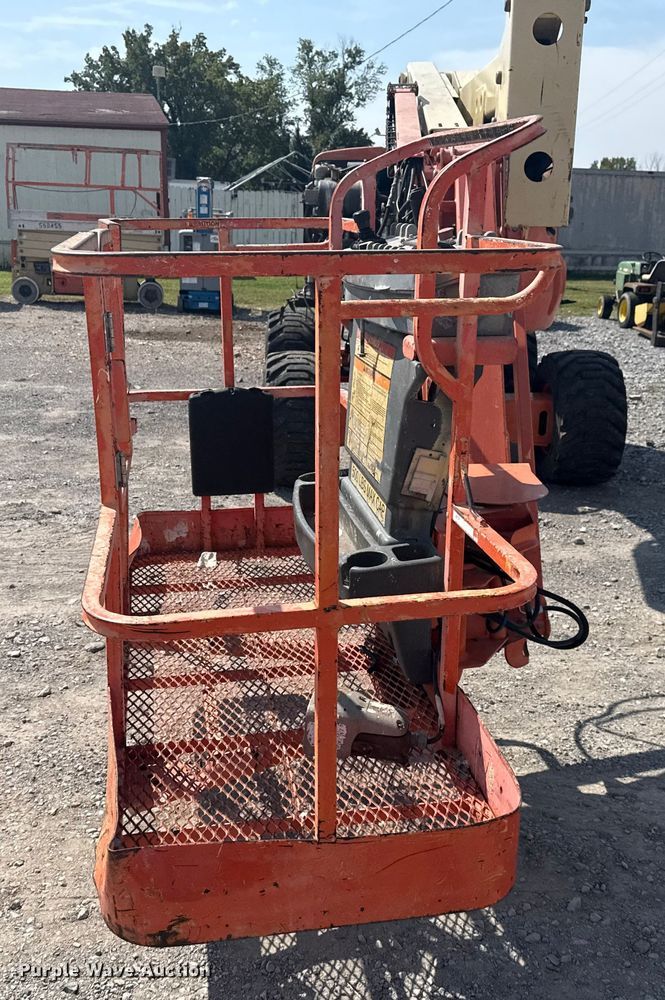image for item EG8241 1999 JLG 450AJ boom lift