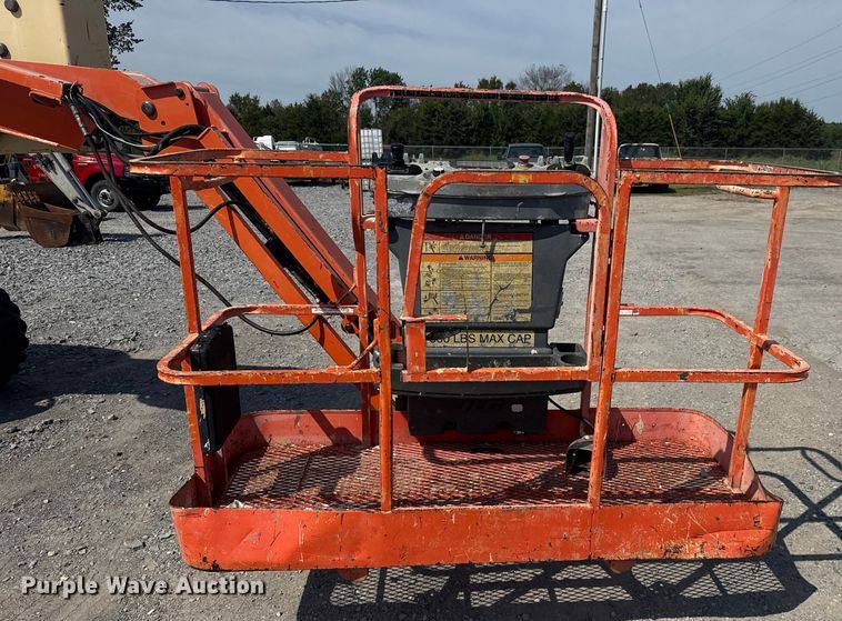 image for item EG8241 1999 JLG 450AJ boom lift