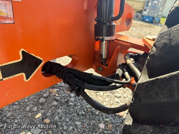 image for item EG8241 1999 JLG 450AJ boom lift