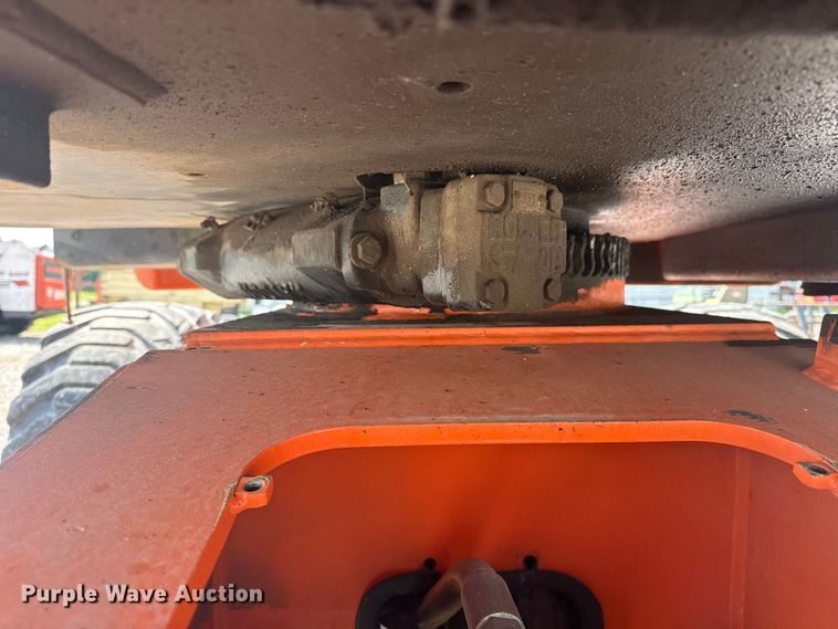 image for item EG8241 1999 JLG 450AJ boom lift