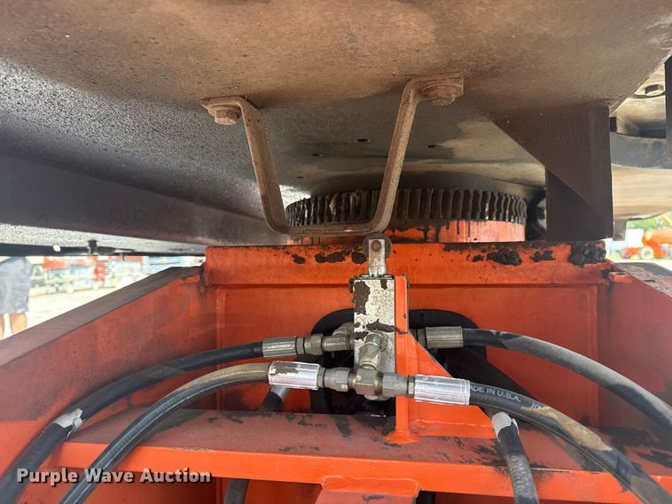 image for item EG8241 1999 JLG 450AJ boom lift