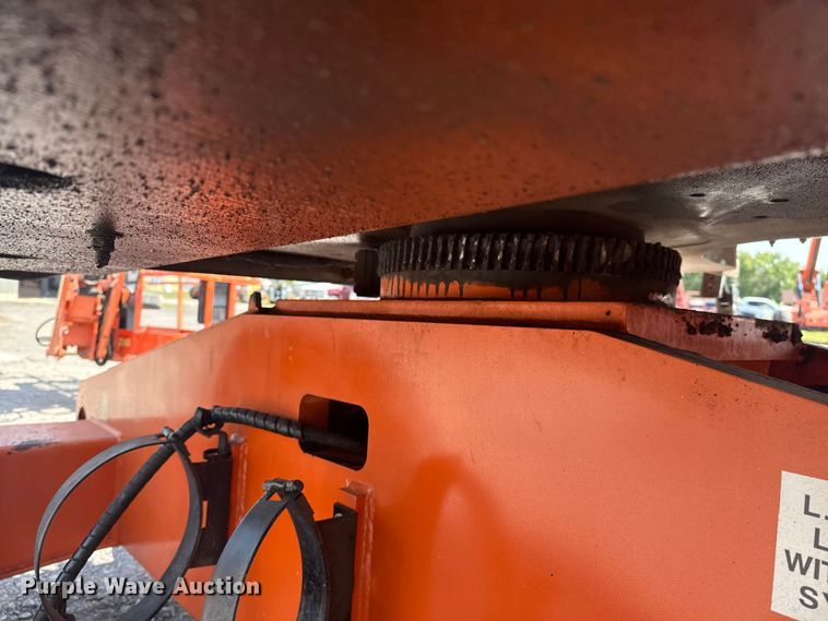 image for item EG8241 1999 JLG 450AJ boom lift