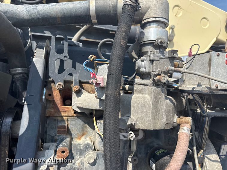 image for item EG8241 1999 JLG 450AJ boom lift