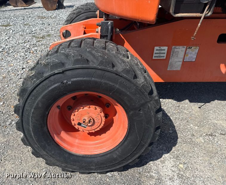 image for item EG8241 1999 JLG 450AJ boom lift