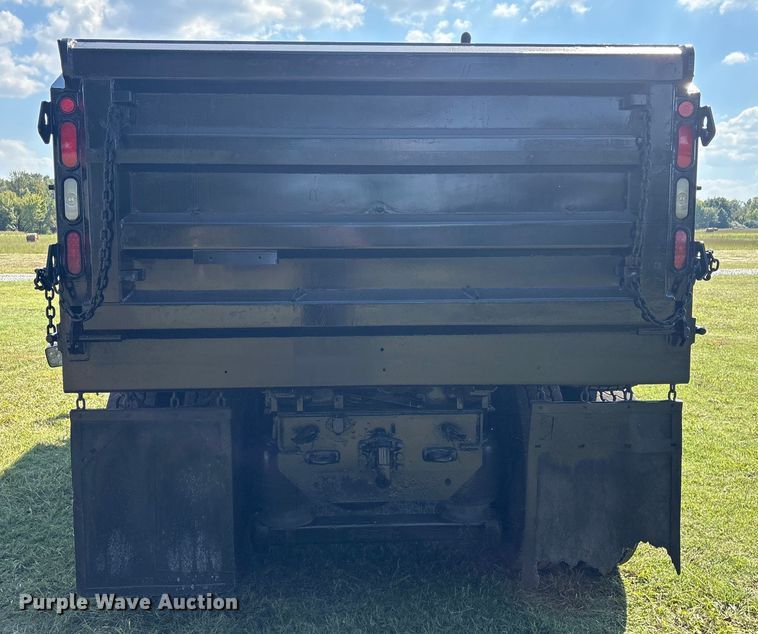 image for item EH7522 2012 International 7400 dump truck