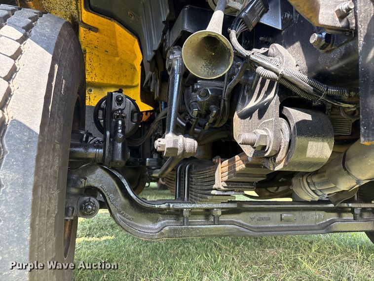 image for item EH7522 2012 International 7400 dump truck