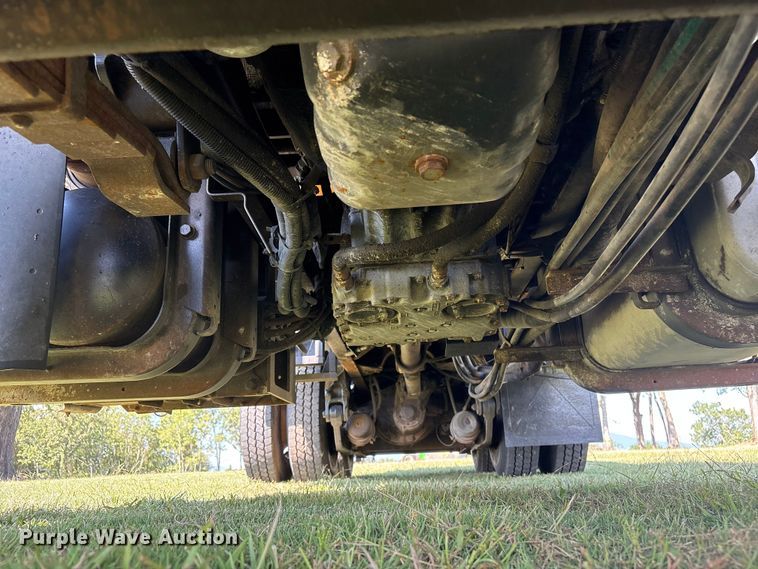 image for item EH7522 2012 International 7400 dump truck