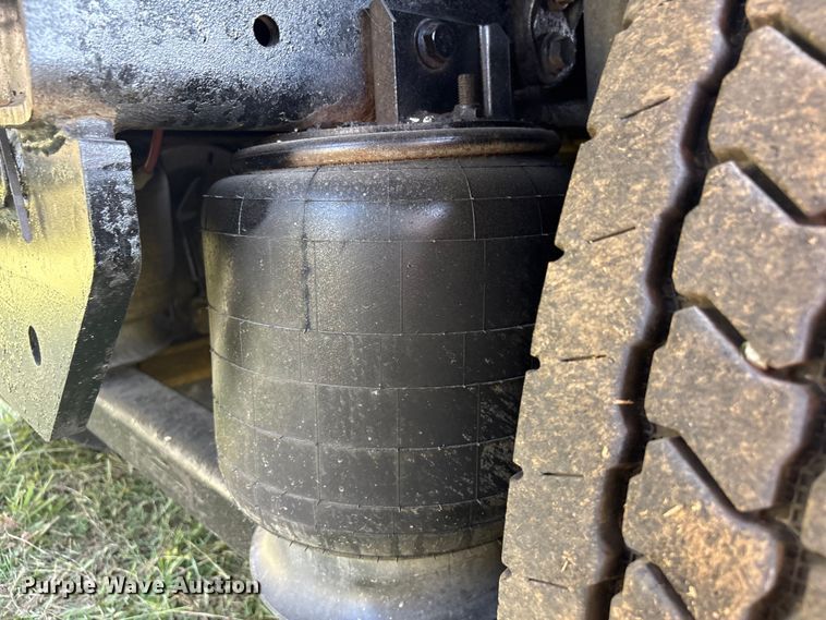 image for item EH7522 2012 International 7400 dump truck