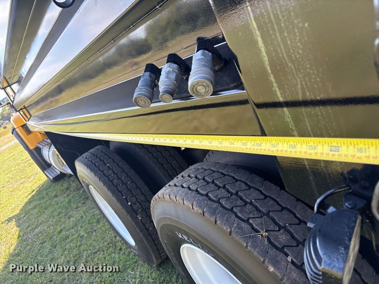 image for item EH7522 2012 International 7400 dump truck