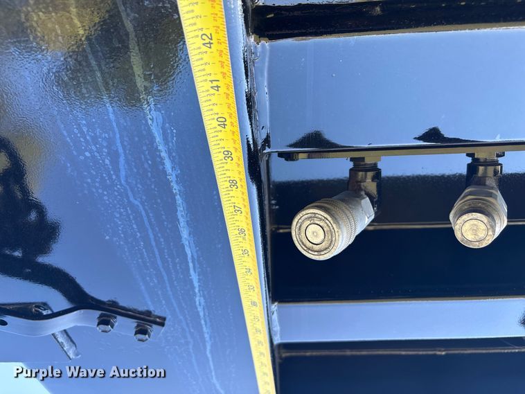 image for item EH7522 2012 International 7400 dump truck