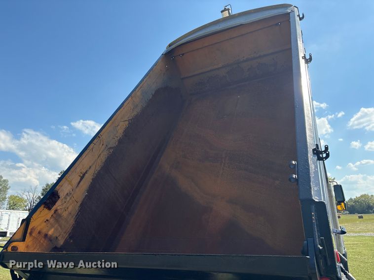 image for item EH7522 2012 International 7400 dump truck