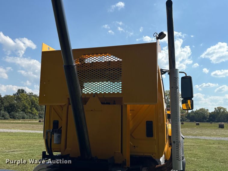 image for item EH7522 2012 International 7400 dump truck