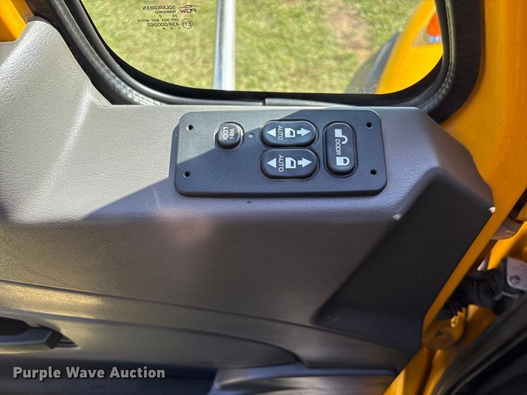 image for item EH7522 2012 International 7400 dump truck