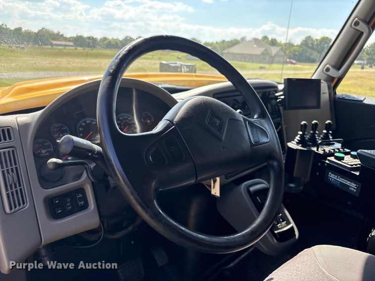 image for item EH7522 2012 International 7400 dump truck