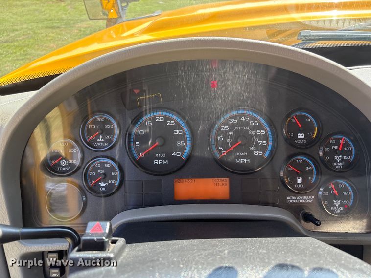 image for item EH7522 2012 International 7400 dump truck