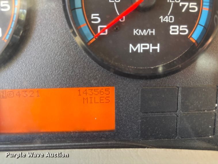 image for item EH7522 2012 International 7400 dump truck