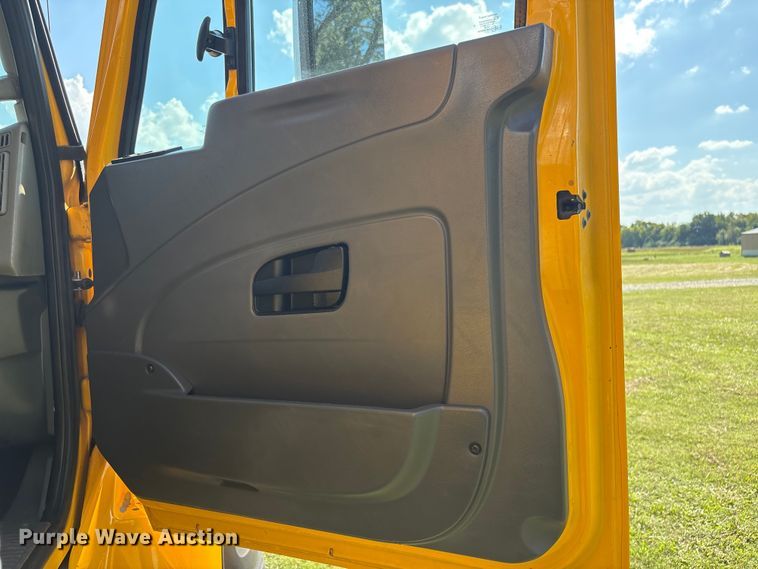 image for item EH7522 2012 International 7400 dump truck