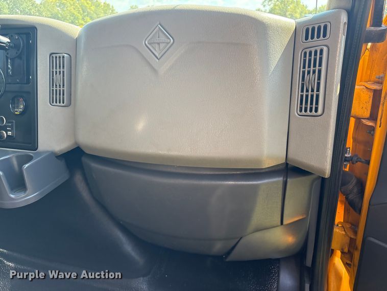 image for item EH7522 2012 International 7400 dump truck