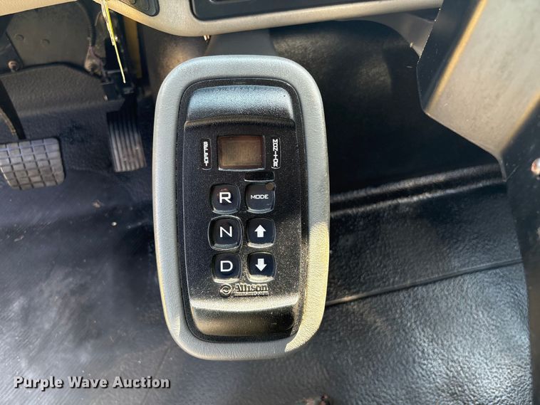 image for item EH7522 2012 International 7400 dump truck