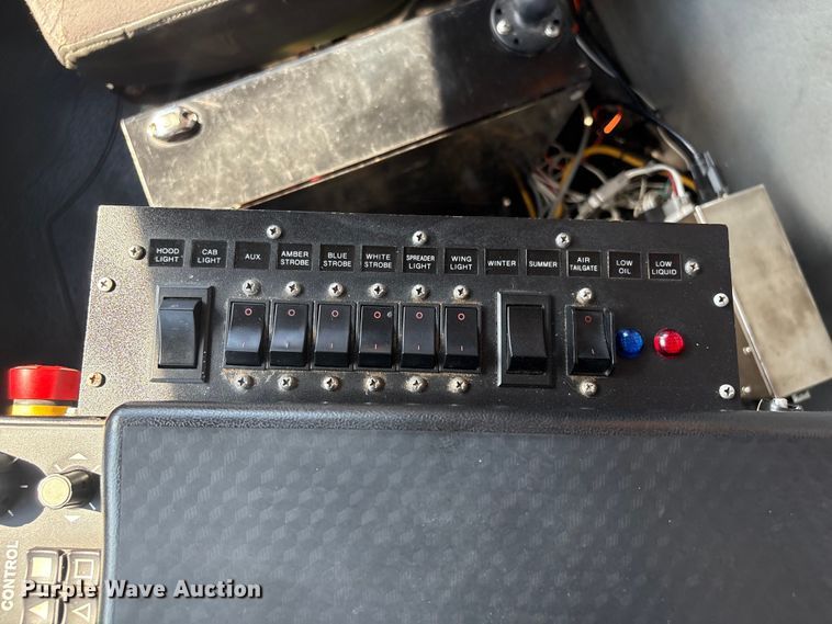 image for item EH7522 2012 International 7400 dump truck