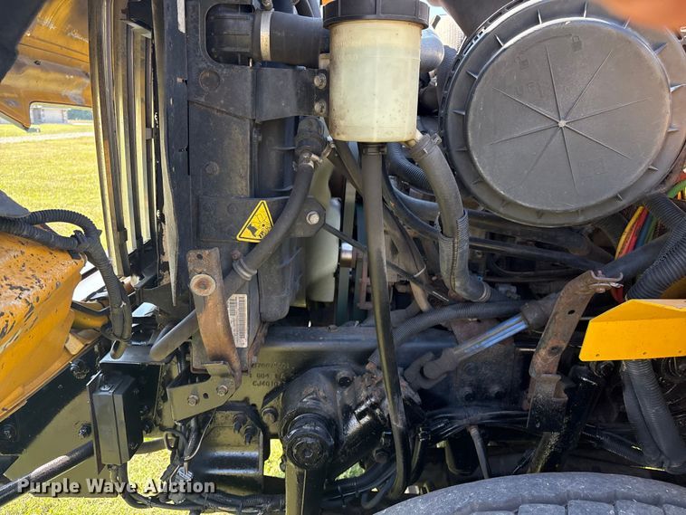 image for item EH7522 2012 International 7400 dump truck