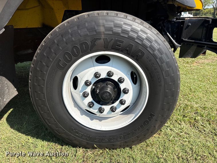 image for item EH7522 2012 International 7400 dump truck