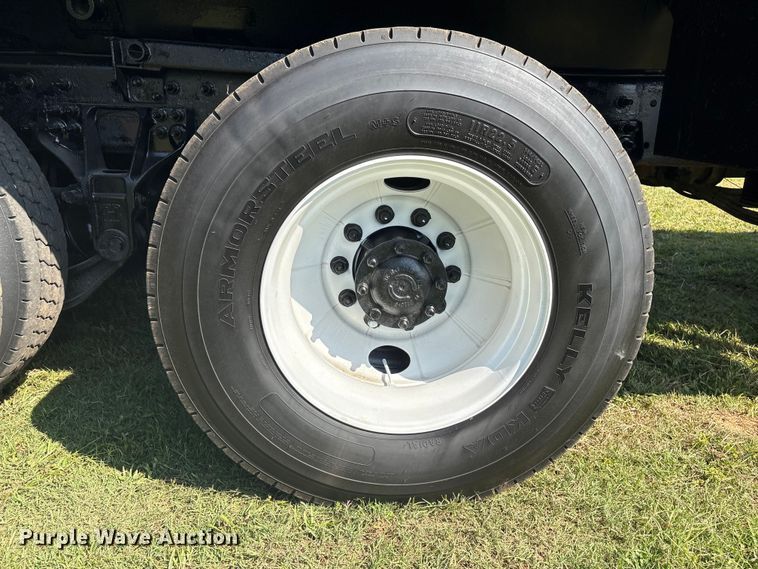 image for item EH7522 2012 International 7400 dump truck