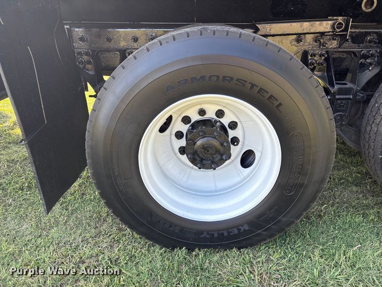 image for item EH7522 2012 International 7400 dump truck