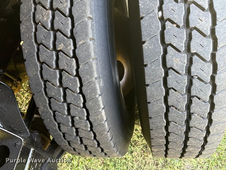 image for item EH7522 2012 International 7400 dump truck