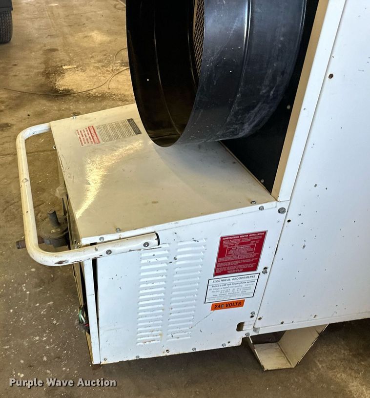 image for item EL0003 Heat Wagon VH/VF700C heater