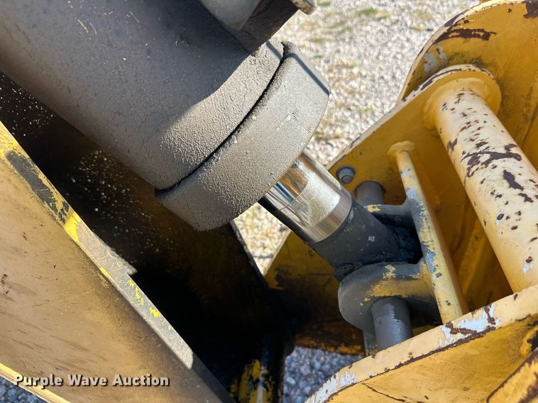 image for item EL0016 2003 Pettibone 8044 telehandler