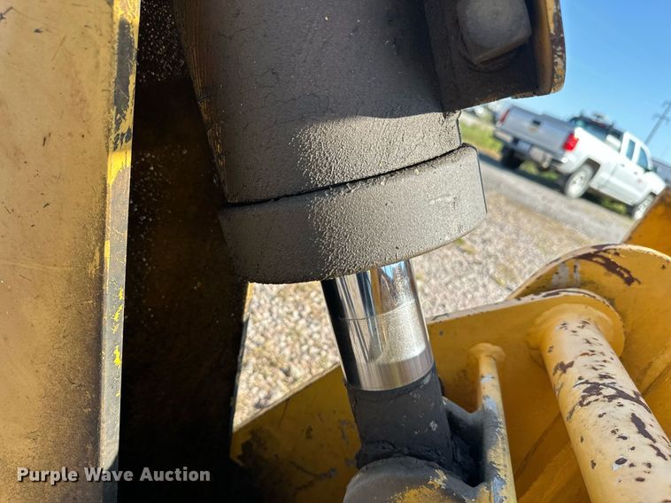 image for item EL0016 2003 Pettibone 8044 telehandler