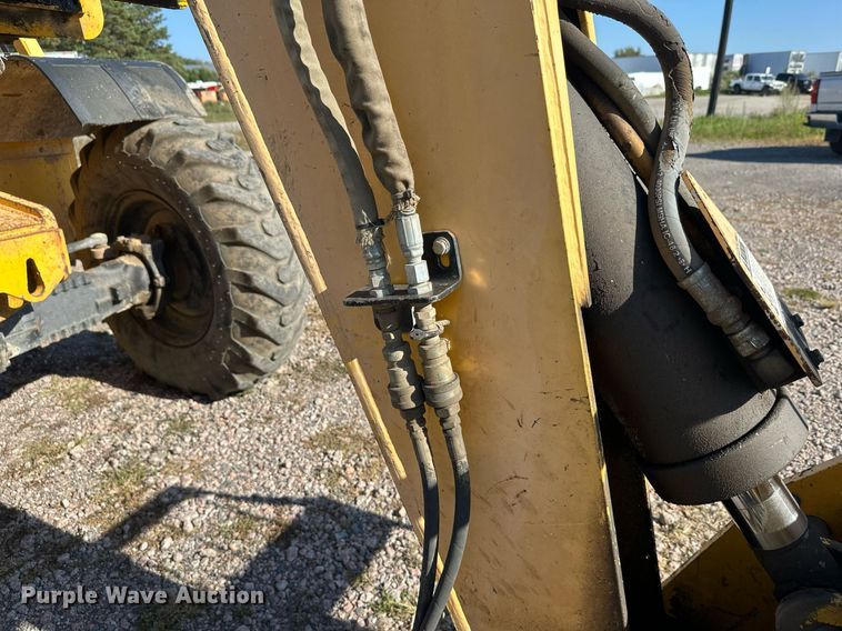 image for item EL0016 2003 Pettibone 8044 telehandler