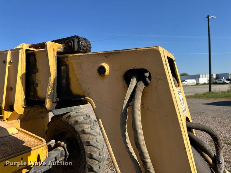 image for item EL0016 2003 Pettibone 8044 telehandler