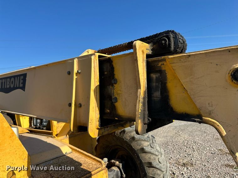 image for item EL0016 2003 Pettibone 8044 telehandler