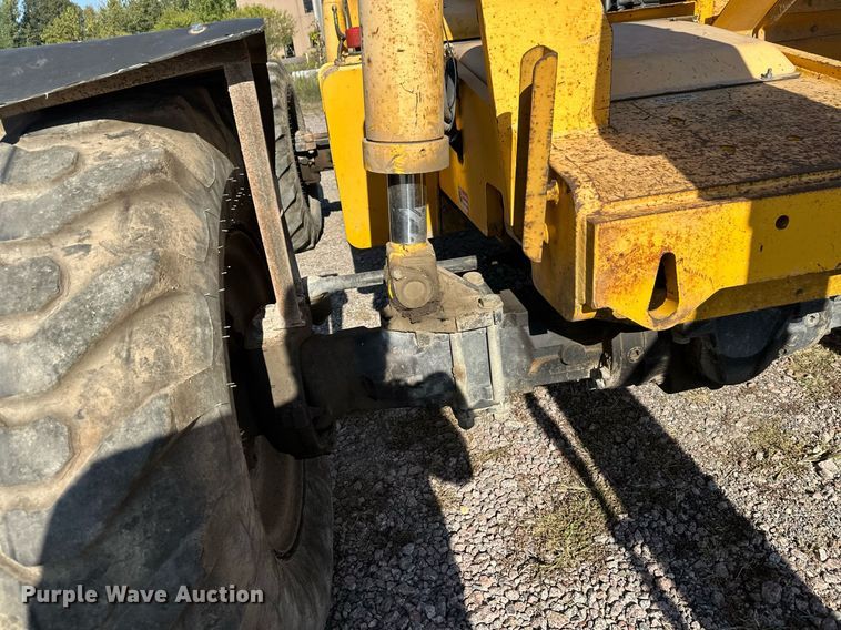 image for item EL0016 2003 Pettibone 8044 telehandler