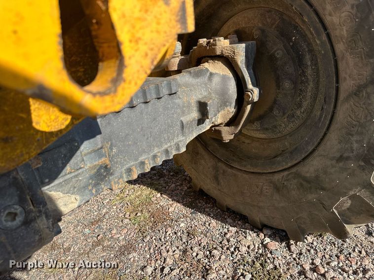 image for item EL0016 2003 Pettibone 8044 telehandler