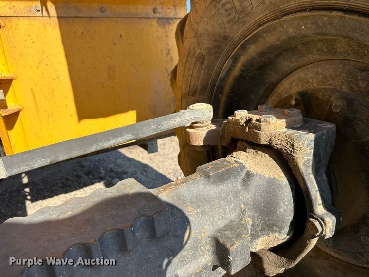 image for item EL0016 2003 Pettibone 8044 telehandler