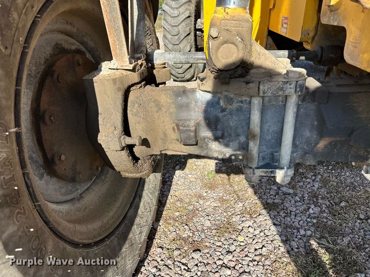 image for item EL0016 2003 Pettibone 8044 telehandler