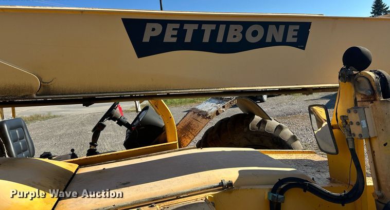 image for item EL0016 2003 Pettibone 8044 telehandler