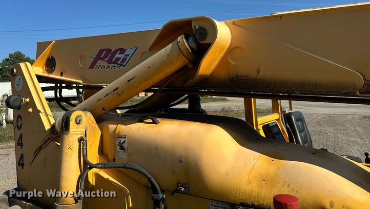 image for item EL0016 2003 Pettibone 8044 telehandler